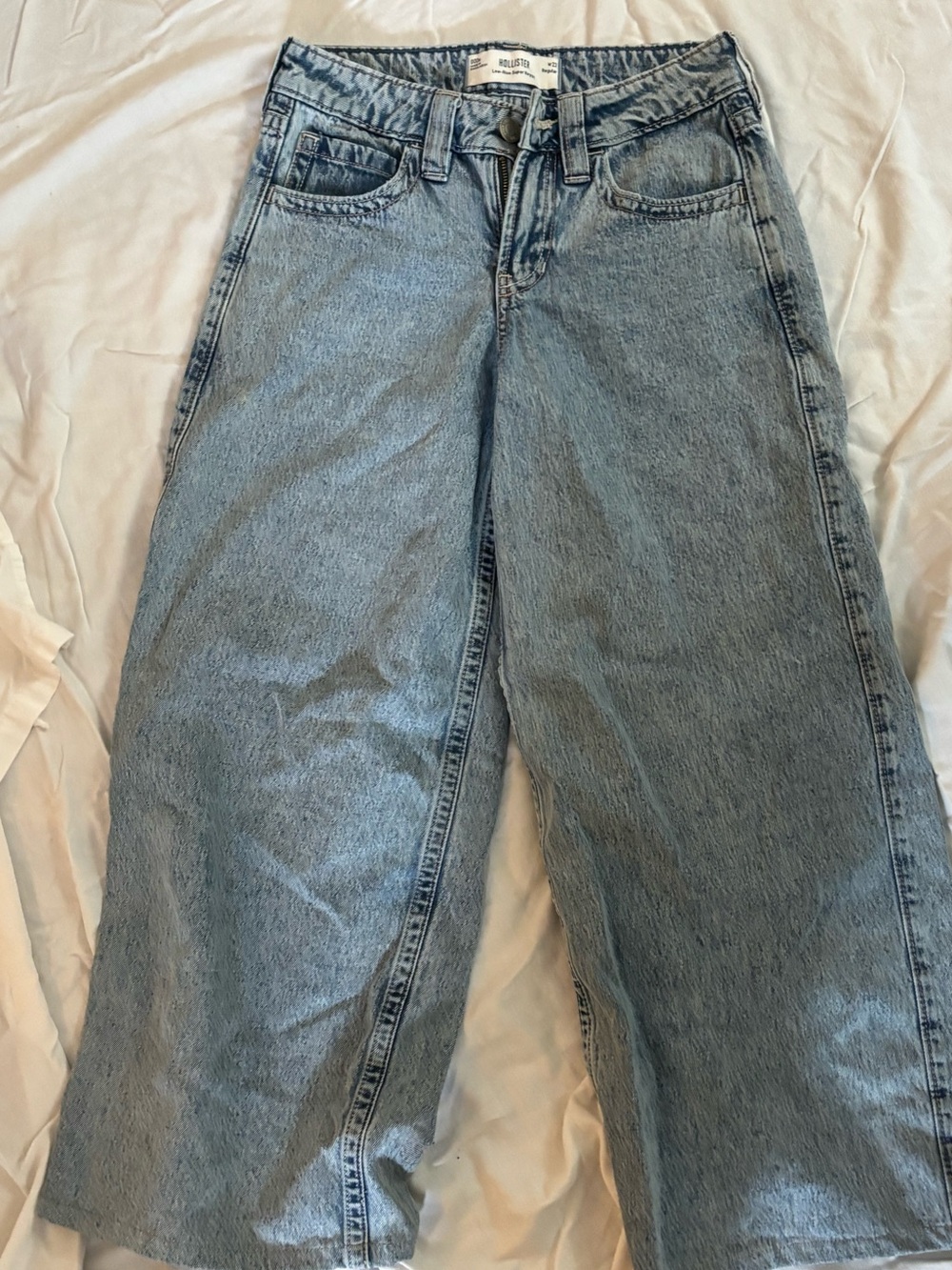 Hollister Light Wash low rise baggy Jeans